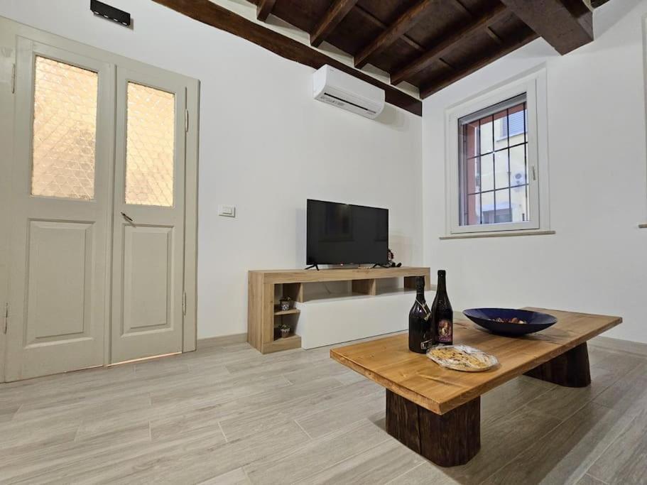 Il Rifugio Di Trip Apartment Mantova Luaran gambar
